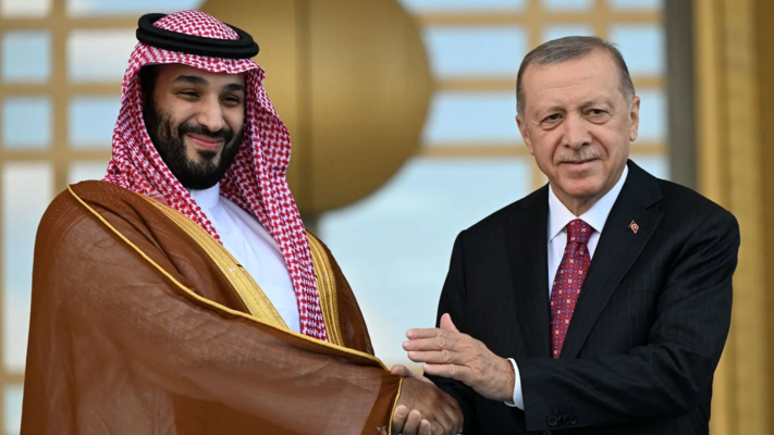 أردوغان اتصل ببن سلمان ودان العدوان على السعودية: ندعمها بما تتخذه من إجراءات لحماية أمنها