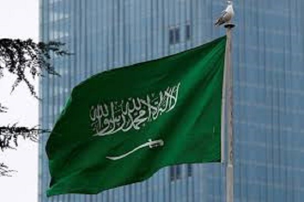 عكاظ السعودية: الرياض صبرت كثيراً على مؤامرات ودسائس أبوظبي إلى أن وصل الأمر لتهديد أمنها القومي