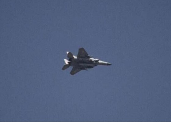 الطيران الحربي الاسرائيلي يحلق على علو منخفض فوق بيروت والضاحية الجنوبية ويرمي بالونات حرارية