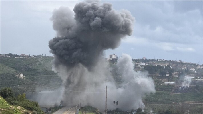 غارات اسرائيلية على بلدة بيت ياحون وبنت جبيل وصريفا والطيري وسحمر والمنصوري وأطراف بلدة المجادل وجباع