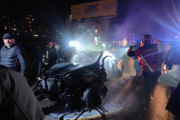 قوة من فوج الهندسة بالجيش حضرت إلى مكان الغارة على أوتوستراد خلدة لمعاينة صاروخ لم ينفجر