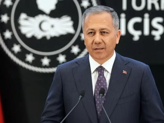 وزير الداخلية التركي: عودة 509 آلاف نازح إلى سوريا منذ 8 كانون الأول