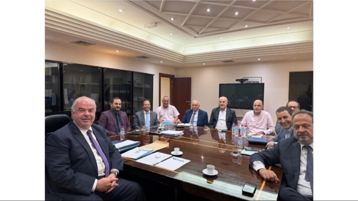 الحاج بحث في اجتماع موسع واقع خدمات الاتصالات في إقليم الخروب وسبل تحسينها