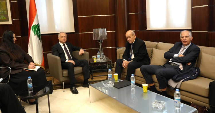 بو صعب بحث مع لودريان التهديدات الإسرائيلية وإمكانية إيجاد حلول لتفادي التصعيد