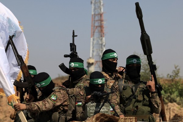 القسام: مجاهدونا هاجموا أمس تجمعا لجنود وآليات العدو داخل مدرسة الراهبات الوردية بحي تل الهوى جنوبي مدينة غزة