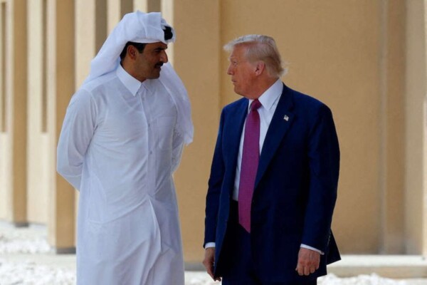 أمير قطر يناقش مع ترامب خطته لإنهاء الحرب في قطاع غزة
