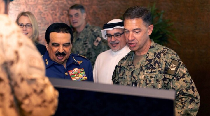 "سنتكوم": قائد القيادة المركزية الأميركية زار الشرق الأوسط وأجرى مباحثات مع الشركاء في 6 دول