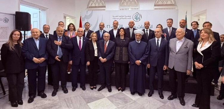 سلام: لن أتراجع عن أي موقف ومشروعنا واحد هو بناء الدولة ولا دولة إلا بجيش واحد وبقانون واحد