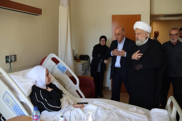 الخطيب بعد زيارته الجريحة أماني بزي: نستلهم من صبرها وإيمانها قوة على مواجهة العدو الإسرائيلي