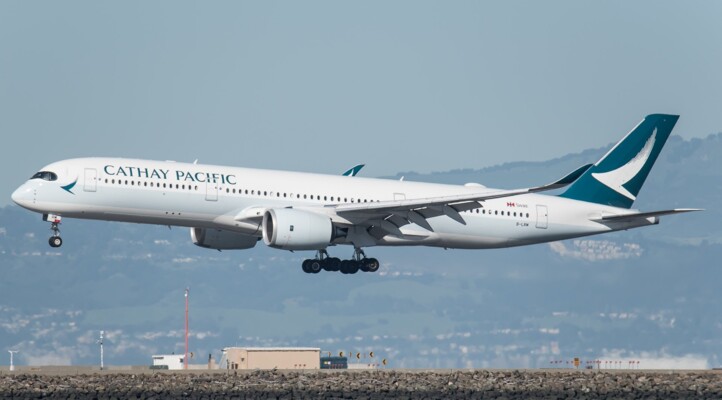 شركة طيران "كاثي باسيفيك" علقت رحلاتها إلى دبي حتى 30 نيسان بسبب الحرب بالشرق الأوسط