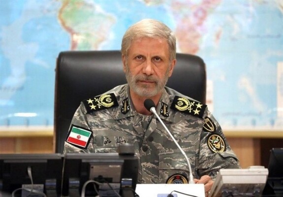 قائد الجيش الإيراني: إذا تعرضت بنيتنا التحتية للتهديد ستتعرض البنى التحتية للعدو ومصالحه لأضرار مضاعفة