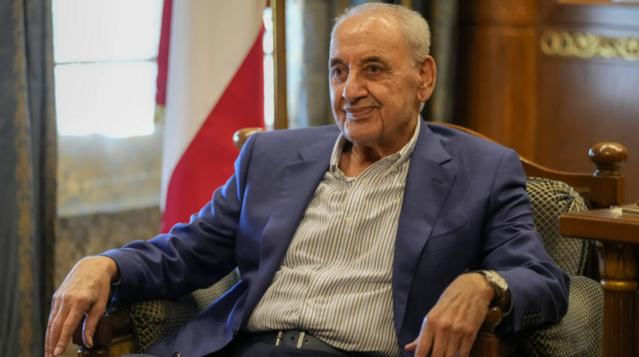 معاريف: بري هو الشخصية المفتاحية في أي محاولة لترجمة مبادرة إلى توافق يمكن فرضه على حزب الله