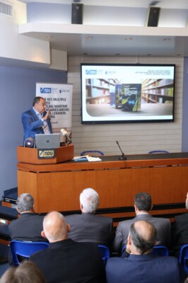 الأب الخوري خلال توقيع كتاب حول الحدود البحرية في جامعة سيدة اللويزة: لإبراز الوجه الحقيقي للبنان