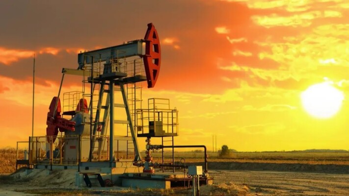 "رويترز": النفط عند أعلى مستوى في أسبوعين مع تعثر محادثات إيران