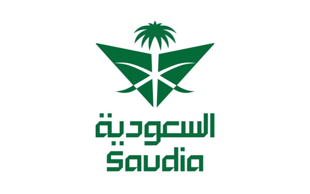 الخطوط السعودية أعلنت مقتل طيار وتضرر إحدى طائرتها بالهجوم على مطار الرياض أمس