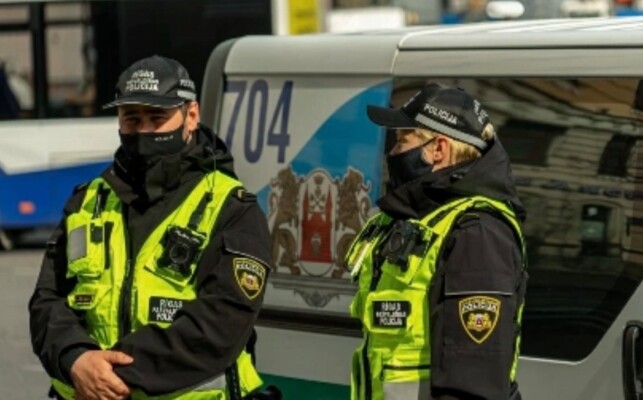 سلطات لاتفيا توقف زوجين للاشتباه في تجسسهما على الناتو لحساب روسيا