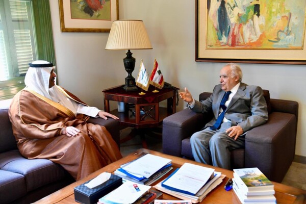 سلامة بحث مع السفير السعودي في العلاقات الثنائية والتعاون الثقافي