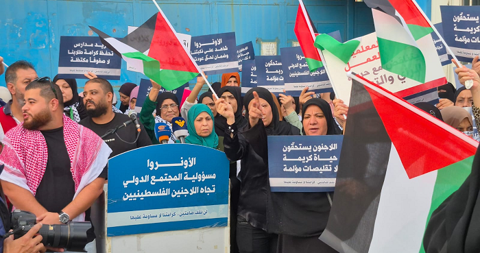 اعتصام فلسطيني احتجاجًا على إجراءات "الأونروا" ضد اللاجئين الفلسطينيين في لبنان