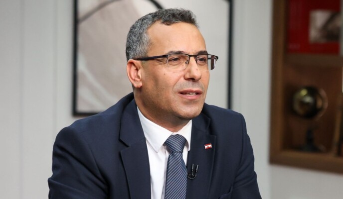 هاني: نتائج الفحوصات الجديدة لعينات "مياه تنورين" خالية من الشوائب وسنعمل على إلغاء قرار تجميد عملها
