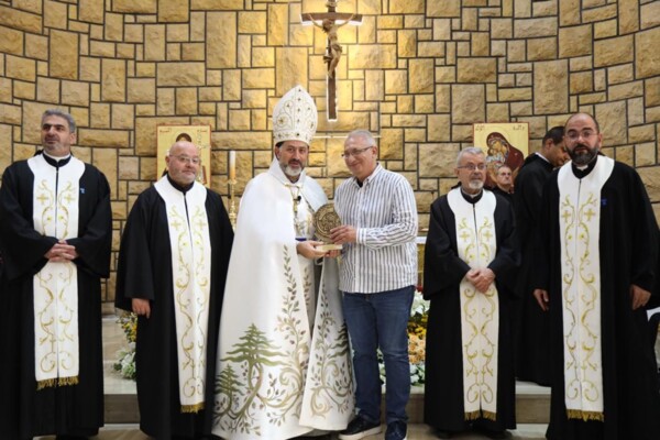 الرهبانية الأنطونية المارونية كرمت العاملين في الأديار والرعايا بمناسبة يوبيلهم الفضي
