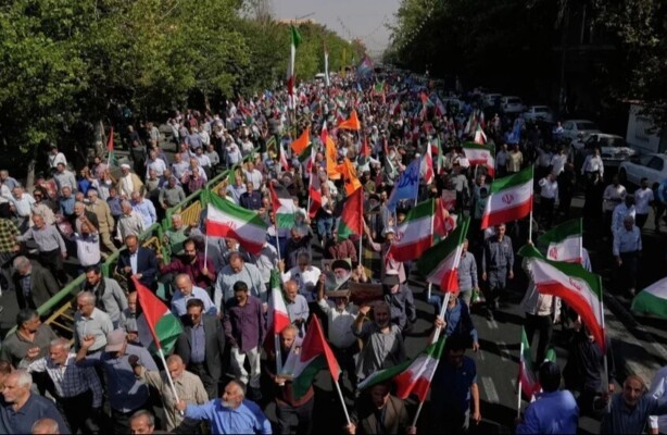 تظاهرات طلابية في جامعات طهران وأصفهان احتجاجًا على تدهور الوضع الاقتصادي