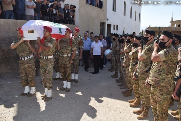 قيادة الجيش وأهالي بعلبك شيعوا المعاون علي العفي الذي استشهد اليوم في دورس