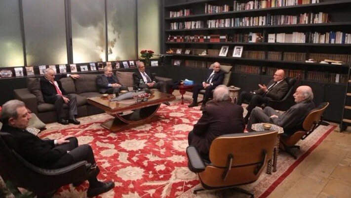جنبلاط استقبل عمرو موسى في حضور نواف وتمام سلام وعدد من الشخصيات