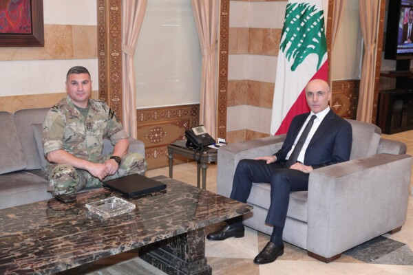 الوزير الحجار خلال استقباله العميد كفوري: لضرورة إعطاء الأولوية المطلقة للحفاظ على الأمن في المطار
