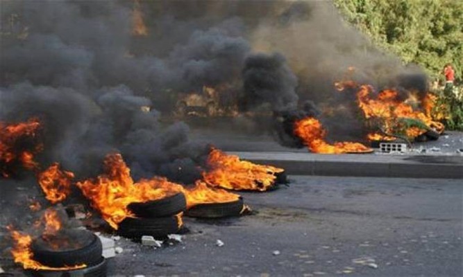 قطع طرق الأوزاعي باتجاه الأونيسكو وخلدة- بيروت ومثلث خلدة