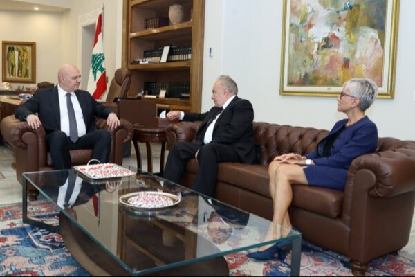 الرئيس عون اطلع من رئيس بلدية جل الديب- بقنايا على التحضيرات لإطلاق برنامج التحول الرقمي للبلديات