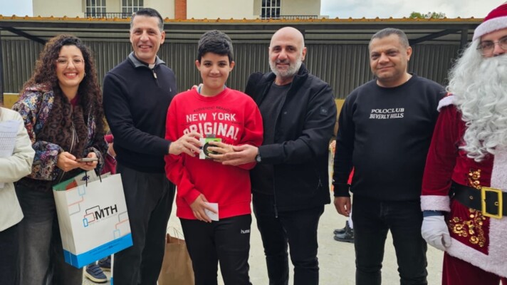 جمعية من حقي الحياة وجمعية نهاد الشامي وكسوة يزرعون الفرح في قلوب أطفال تكميلية الفيدار الرسمية