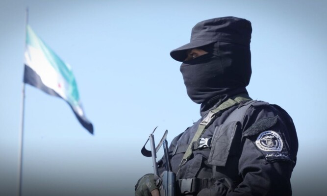 وكالة الأنباء السورية: مقتل عنصر وإصابة اثنين من قوى الأمن جراء استهداف لحاجز بريف السويداء الغربي