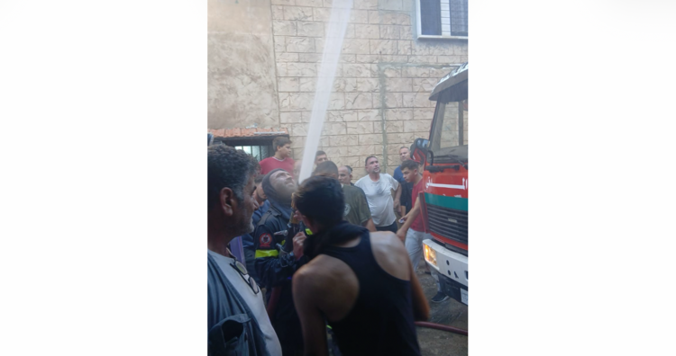اندلاع حريق داخل منزل في بلدة الشرقية