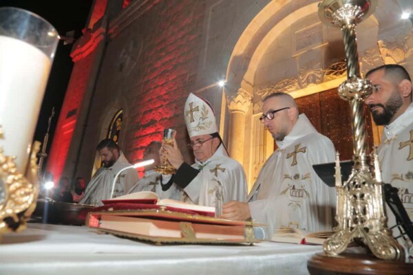 جعجع: لا يمكن بأي شكل من الأشكال أن يستبدل نائب دير الأحمر المسيحي بنائب من خارجها