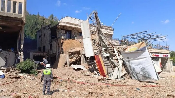 الطيران الحربي الاسرائيلي استهدف محطة "الأمانة" على طريق النبطية - شوكين