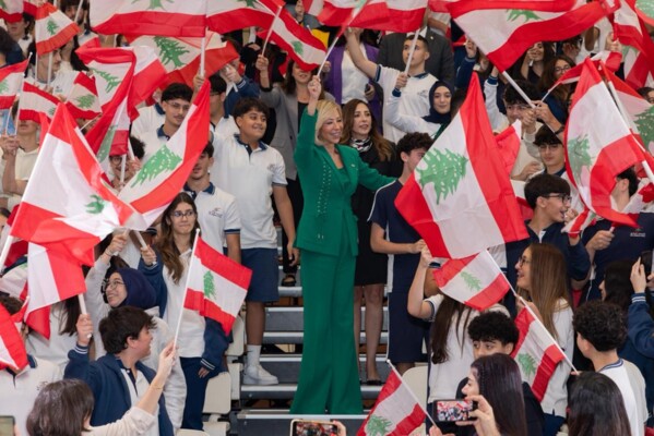 السيدة الأولى شاركت في مؤتمر وايز بالدوحة وركزت على أهمية التعليم ومشروع مدرسة المواطنية