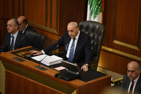 جلسة تشريعية بحافة النصاب: أين أخفقت المعارضة وأين ربح بري؟