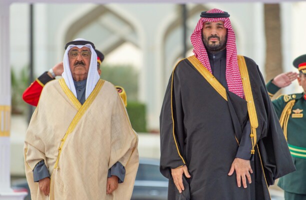 ولي عهد السعودية لأمير الكويت: نتضامن مع الكويت وندين الاعتداءات الإيرانية الغاشمة عليها