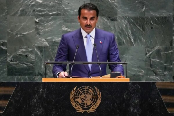 أمير قطر اكد الوقوف إلى جانب لبنان وشعبه ومؤسساته: على إسرائيل الانسحاب من المواقع التي احتلتها مؤخرا في الجنوب