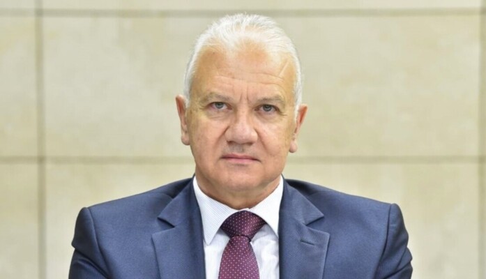 كرم دعا المغتربين للتسجيل قبل 20 تشرين الثاني: يخافون الحق والمحاسبة لذا يخافون صوتكم