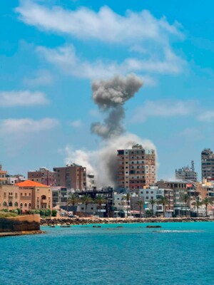 غارة عنيفة استهدفت مدينة صور