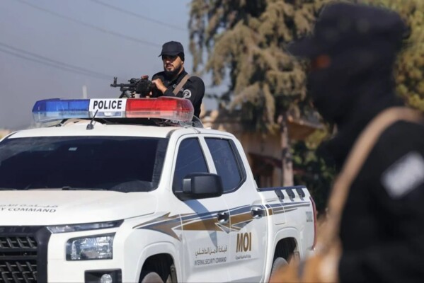 قوى الأمن الداخلي السوري: مقتل أحد عناصر أمن الطرق باعتداء مسلح في بصرى الشام بريف درعا الشرقي