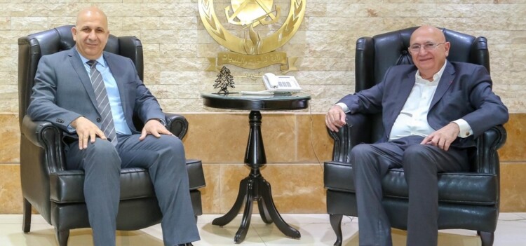 مدير مستشفى المشرق زار خريش معلنًا تقديم حسم خاص لعناصر الدفاع المدني تقديرًا لتضحياتهم