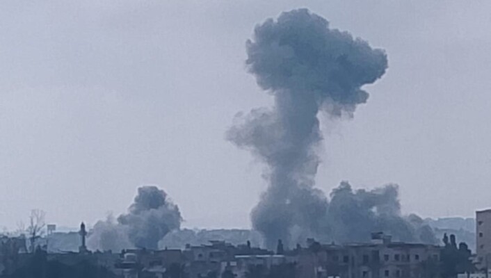 سحب جثة شهيد جراء الغارات على المساكن الشعبية في صور والبحث جار عن مفقودين