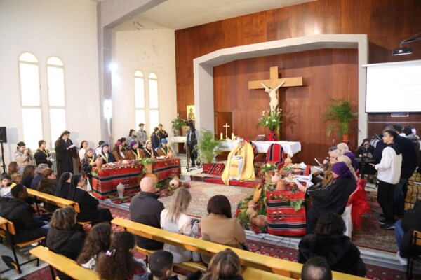 الأب بوعبود يترأس قداس خميس الأسرار في دير مار ضوميط ويدعو إلى المحبة والتماسك الوطني