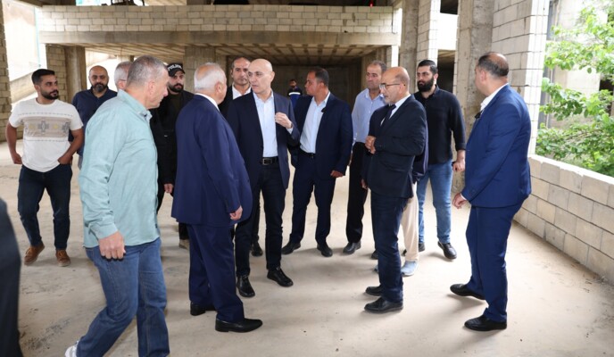 الحجار تفقد مشروع مجمع الأبنية الحكومية في شحيم واستمع لمطالب مجلس بلديتها