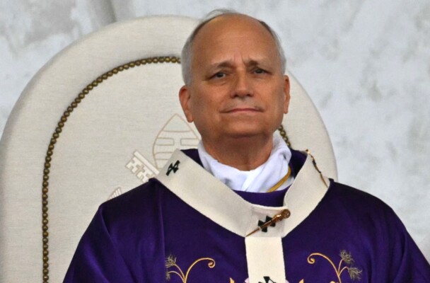 البابا لاوون في ختام القداس الإلهي في بيروت: لندع الجميع إلى أن يسيروا على طريق السلام