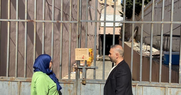 مصلحة الاقتصاد والتجارة شمالا أقفلت مستودعا لبيع الدجاج في جبل محسن بالشمع الأحمر وتستمر في تنفيذ حملاتها