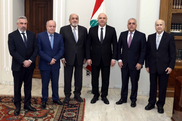 الرئيس عون هنأ اللبنانيين ببدء مئوية الدستور ودعا للاحتفال بهذه الذكرى عبر تنظيم مؤتمرات وندوات ومحاضرات