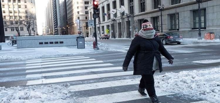 سقوط ضحايا نتيجة موجة الصقيع التي تجتاح ولايات الغرب الأوسط بأميركا   